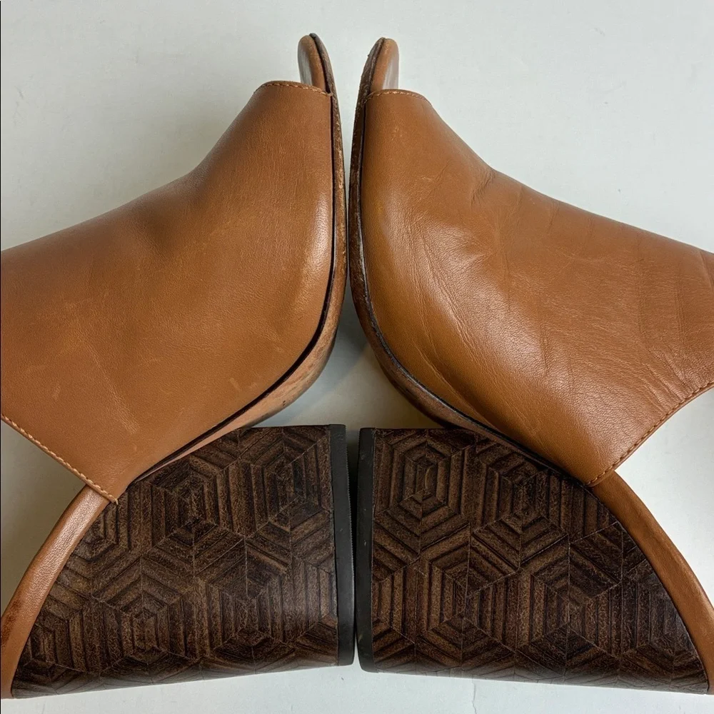 Tory Burch Grove Open Toe Bootie Sz 5 Royal Tan Wood Detail Heel Designer Luxury